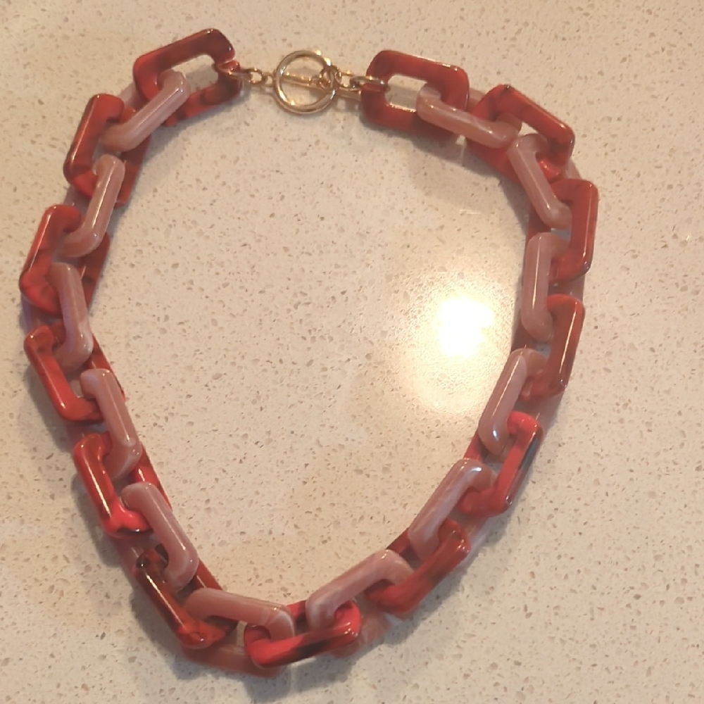 Elegant Red and Pink Chain Necklace